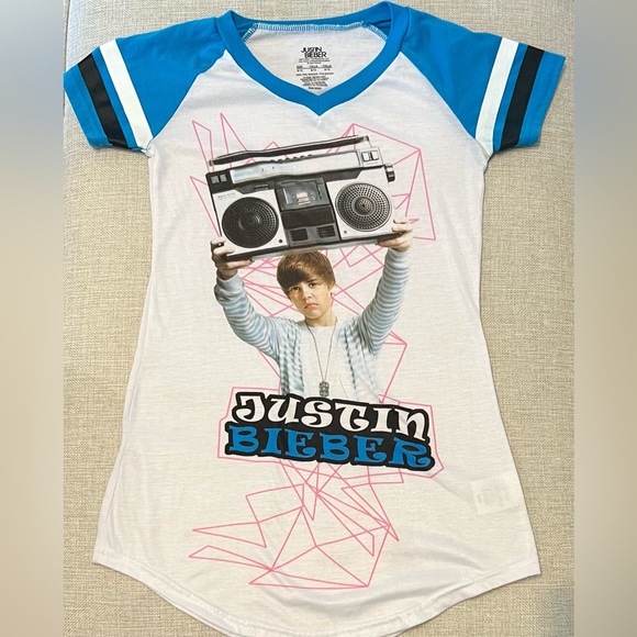 Justin Bieber Nightgown~Girls Size 8/10 - Picture 1 of 3